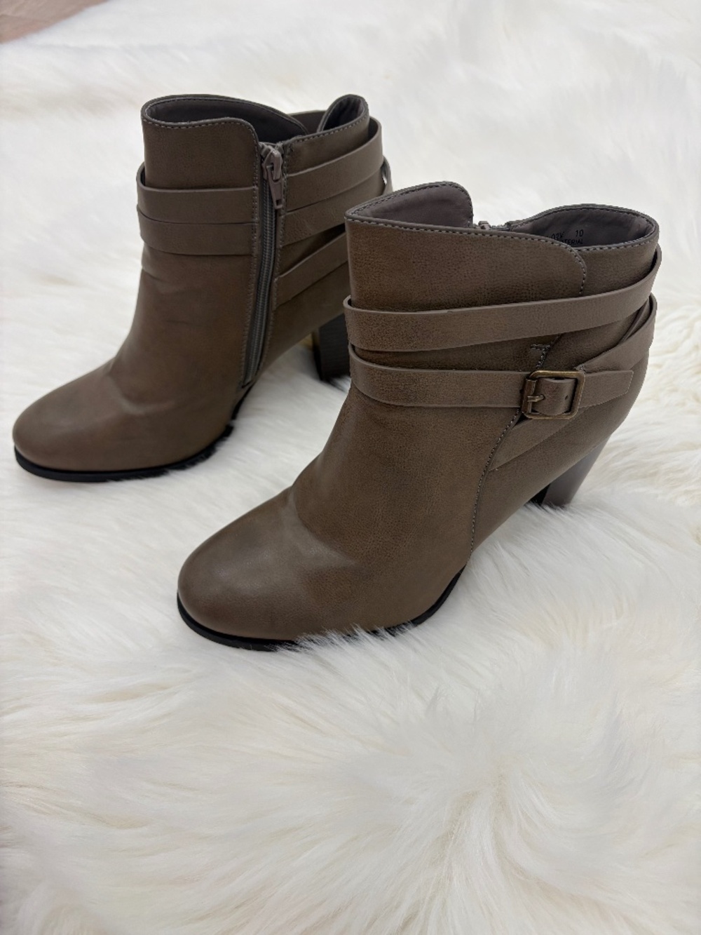 Bamboo - Olive Green Booties - Size 10